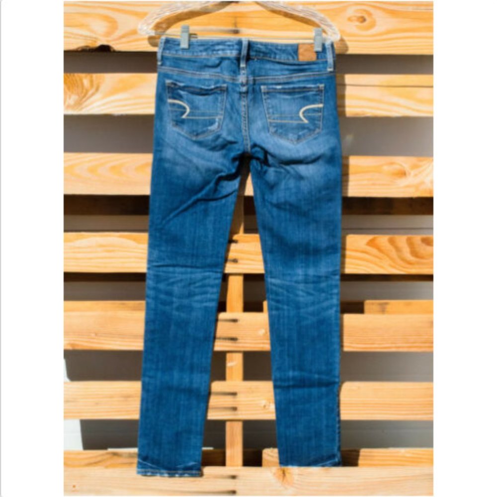 American Eagle 05/2010 Distressed Low Rise Skinny - Picture 2 of 3